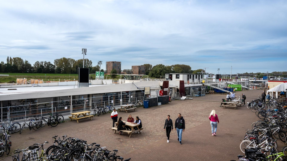 Overzichtsfoto van azc Arnhem Nieuwkade